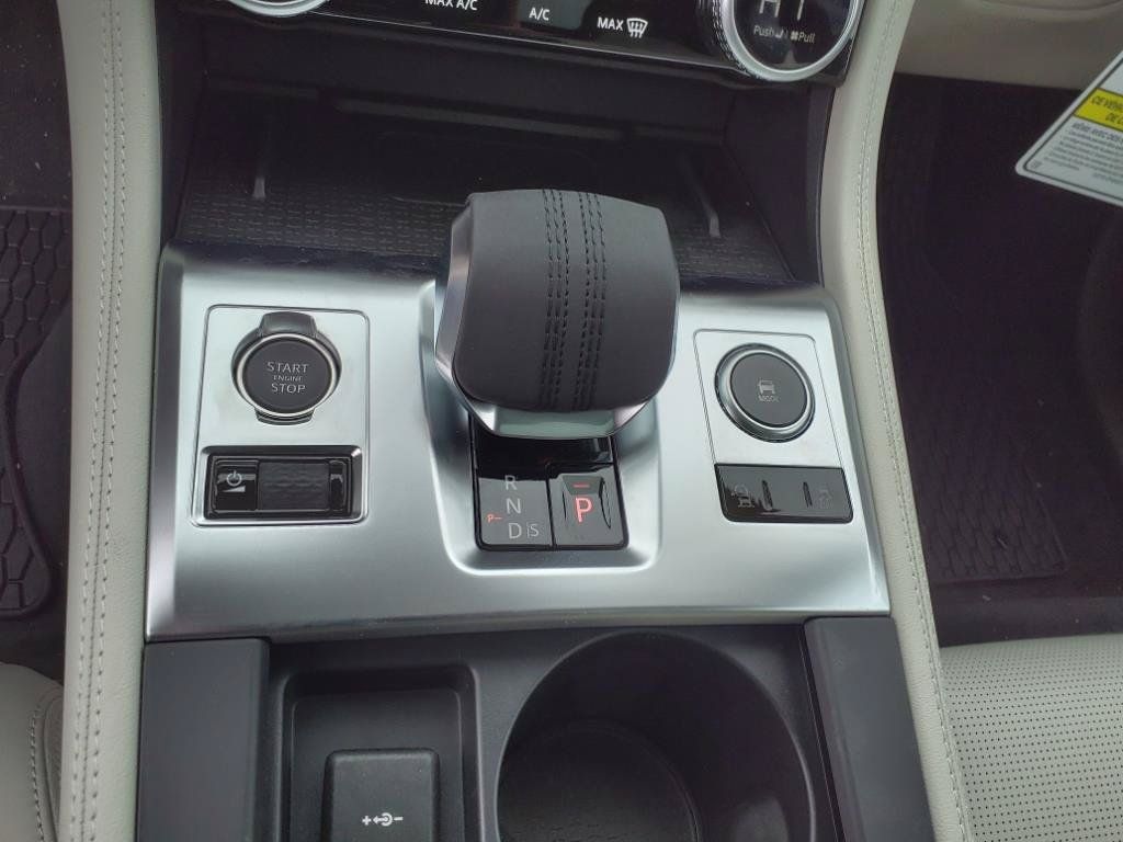 New 2025 Jaguar F-PACE R-Dynamic S AWD/4WD image 19