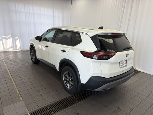 Used 2023 Nissan Rogue S image 7