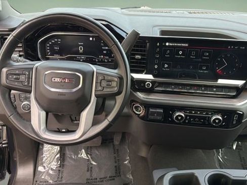Used 2025 GMC Sierra 1500 SLT AWD/4WD image 9