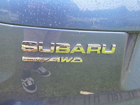 Used 2018 Subaru Forester 2.5i Premium w/ All-Weather Package AWD/4WD image 9