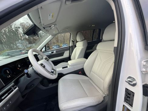 Used 2025 Hyundai Santa Fe SEL image 23