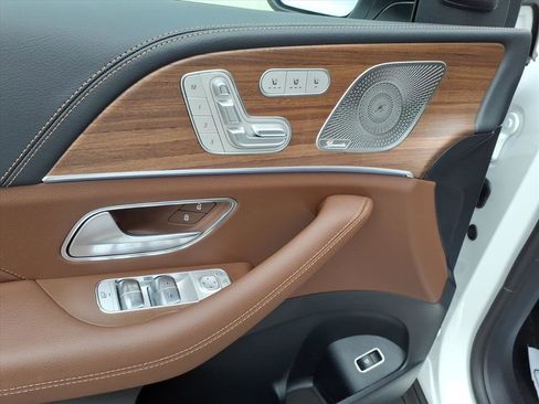 New 2026 Mercedes-Benz GLS 450 4MATIC image 13