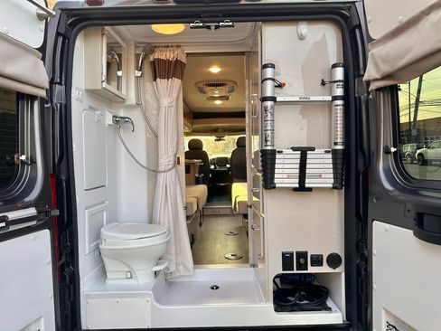 Used 2021 RAM ProMaster 3500 w/ Convenience Group image 43