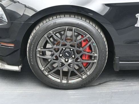 Used 2014 Ford Mustang Shelby GT500 w/ Equipment Group 821A image 21