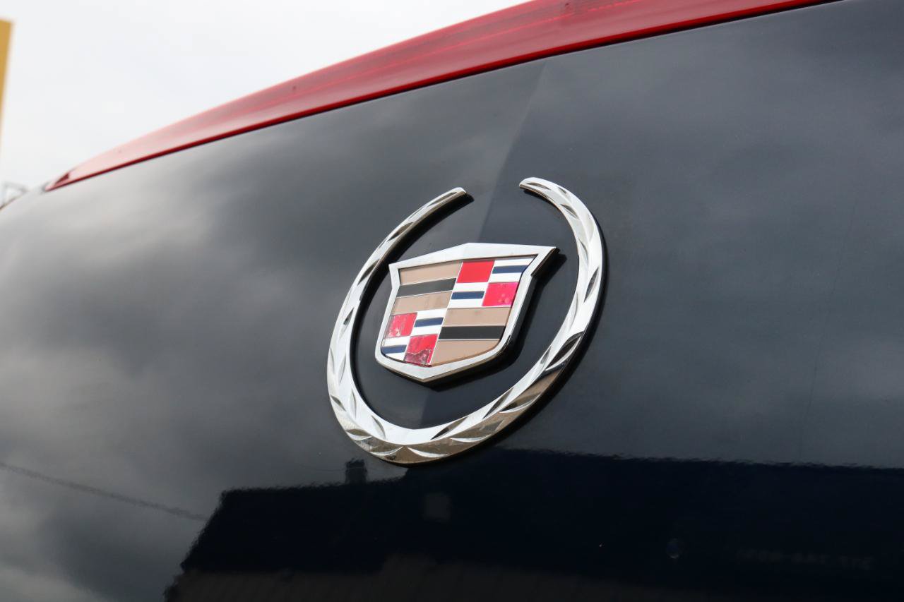 Used 2009 Cadillac DTS w/ Sun And Sound Package FWD image 12