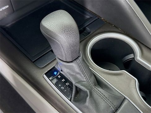 Used 2021 Toyota Camry LE w/ Carpet Mat Package (TMS) image 16