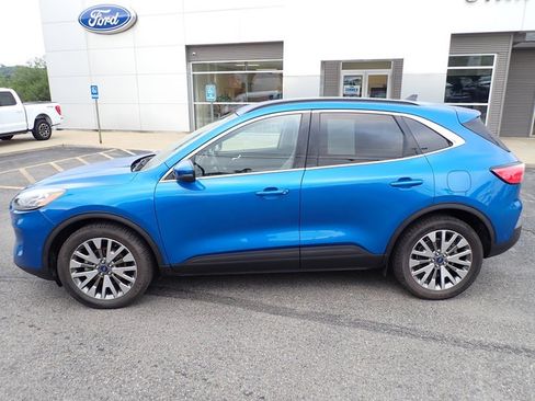 Used 2020 Ford Escape Titanium AWD/4WD image 2