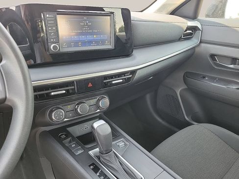 Used 2025 Nissan Kicks S AWD/4WD image 20