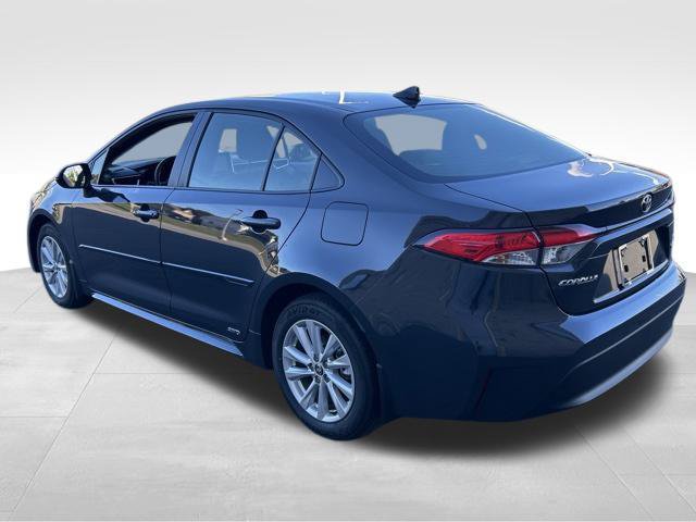 Used 2026 Toyota Corolla LE w/ LE Premium Package AWD/4WD image 3