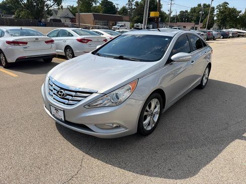 Used 2011 Hyundai Sonata Limited w/ Navigation Pkg 5 FWD image 4