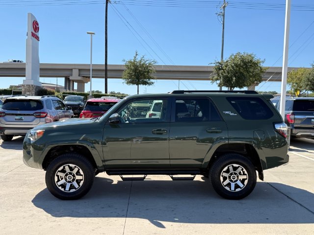 Used 2022 Toyota 4Runner TRD Off-Road AWD/4WD image 8
