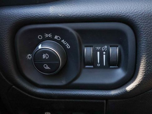 New 2026 RAM 1500 4x4 Crew Cab image 27