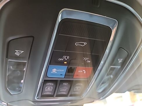 Used 2024 Jeep Grand Cherokee Limited 4xe image 23