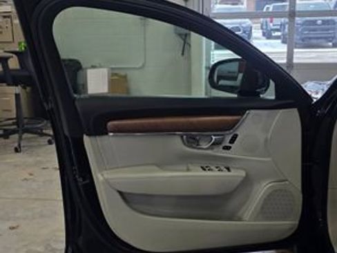 Used 2018 Volvo S90 T6 Inscription w/ Luxury Package image 11