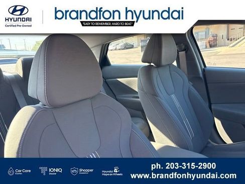 Used 2026 Hyundai Elantra Hybrid FWD image 28