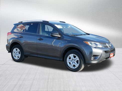 Used 2014 Toyota RAV4 LE image 8