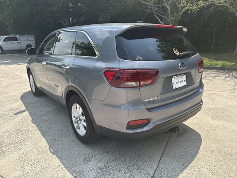 Used 2020 Kia Sorento LX FWD image 5