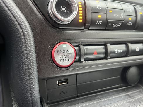 Used 2019 Ford Mustang Coupe RWD image 22