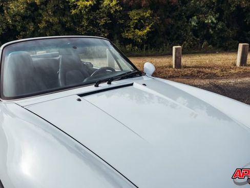 Used 1997 Porsche 911 Carrera image 24