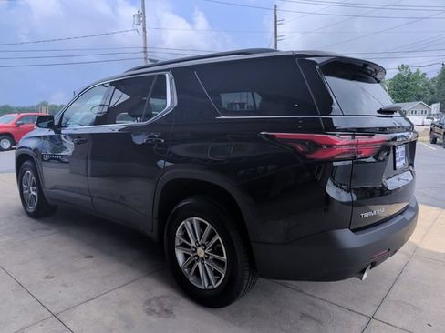 Used 2023 Chevrolet Traverse LT FWD image 6