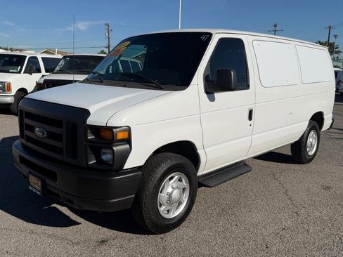 Used 2014 Ford E-250 and Econoline 250 w/ Interior Upgrade Package image 12