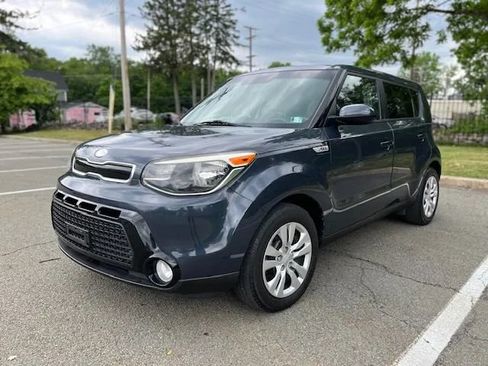 Used 2016 Kia Soul + FWD image 35