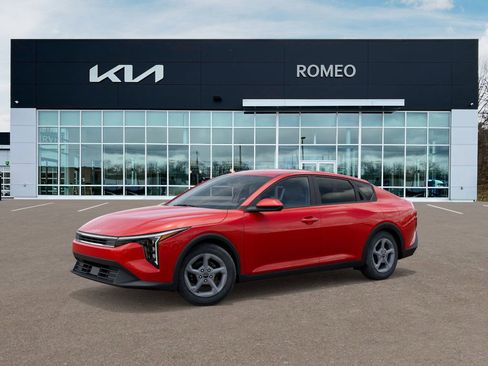 New 2025 Kia K4 LXS image 3