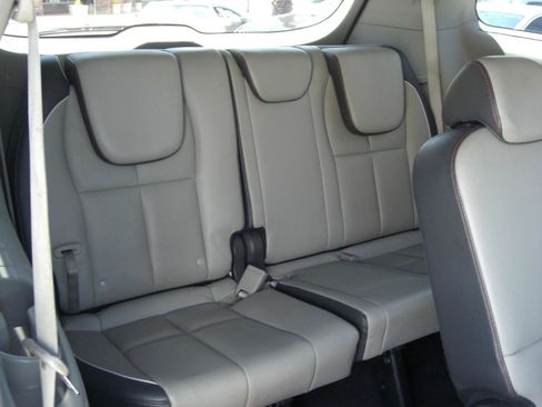 Used 2015 Kia Sedona EX FWD image 18