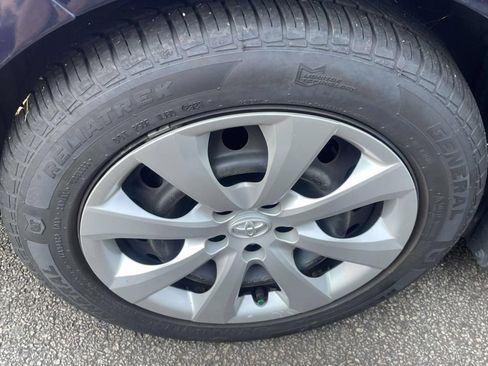 Used 2022 Toyota Corolla LE FWD image 10