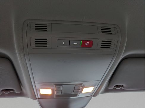 Used 2024 Volkswagen Taos S image 22