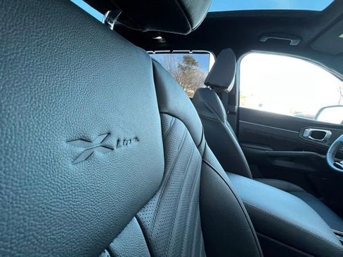 Used 2025 Kia Sorento SX Prestige image 31