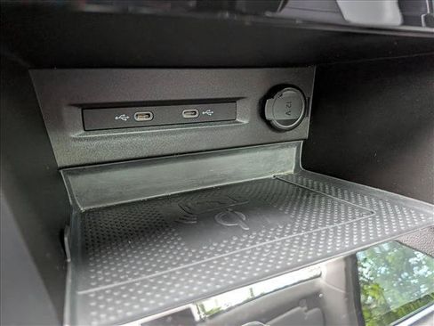 Certified 2023 Volkswagen Taos SEL AWD/4WD image 40