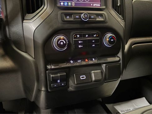 Used 2020 Chevrolet Silverado 1500 Custom Trail Boss w/ Custom Convenience Package AWD/4WD image 20