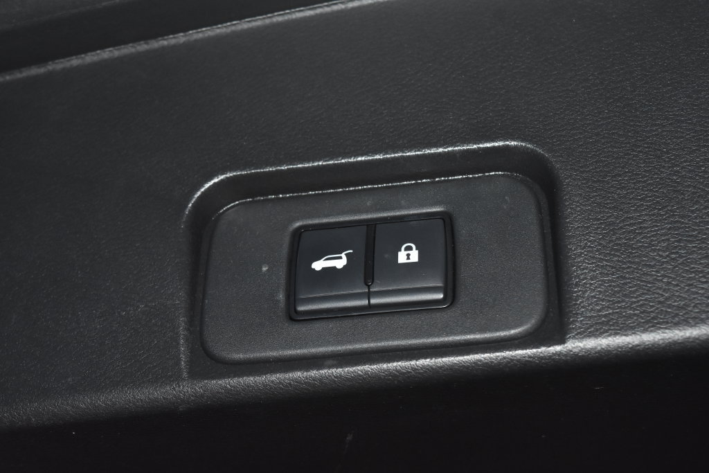Used 2023 Nissan Rogue SL AWD/4WD image 34