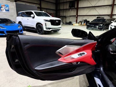 Used 2021 Chevrolet Corvette Stingray Preferred Cpe w/ Z51 Performance Package RWD image 15
