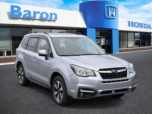 Used 2017 Subaru Forester 2.5i Premium AWD/4WD image 1