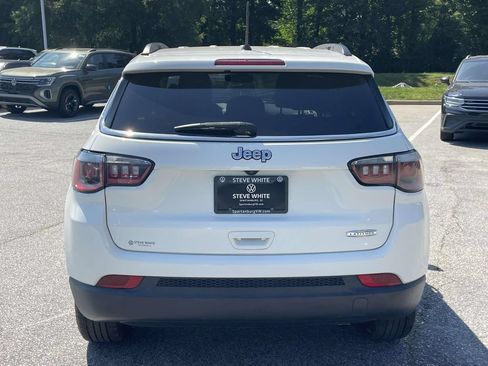 Used 2018 Jeep Compass Latitude FWD image 6