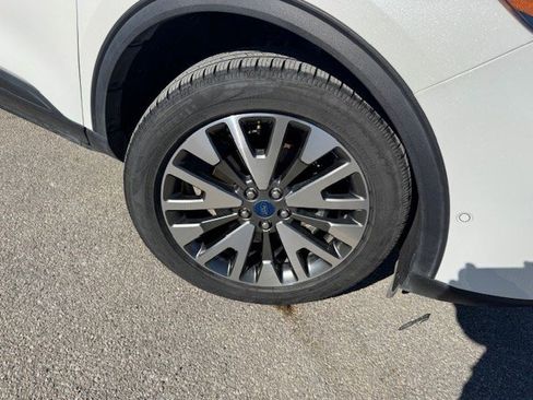 Used 2020 Ford Escape Titanium image 37