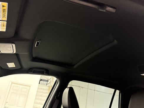 Used 2025 Honda Passport EX-L image 10