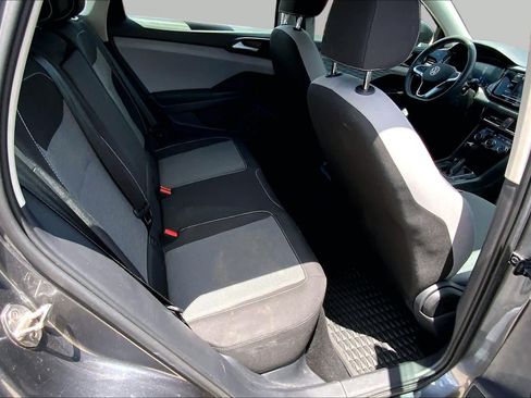 Used 2023 Volkswagen Taos S FWD image 19