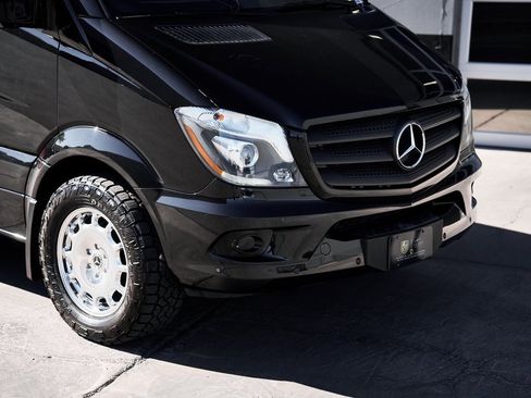 Used 2017 Mercedes-Benz Sprinter 3500 image 12