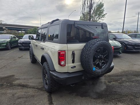 New 2025 Ford Bronco Big Bend w/ Black Diamond Package image 7