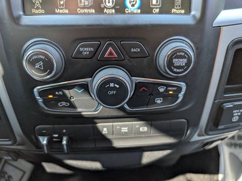 Used 2016 RAM 2500 SLT w/ Luxury Group AWD/4WD image 24