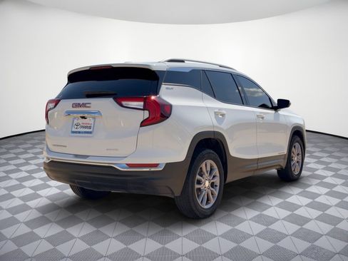 Used 2024 GMC Terrain SLT w/ Infotainment Package II AWD/4WD image 9