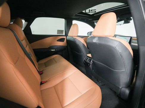 Certified 2025 Lexus RX 350 Premium Plus image 18