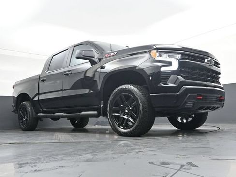Used 2025 Chevrolet Silverado 1500 LT Trail Boss w/ Convenience Package II AWD/4WD image 33
