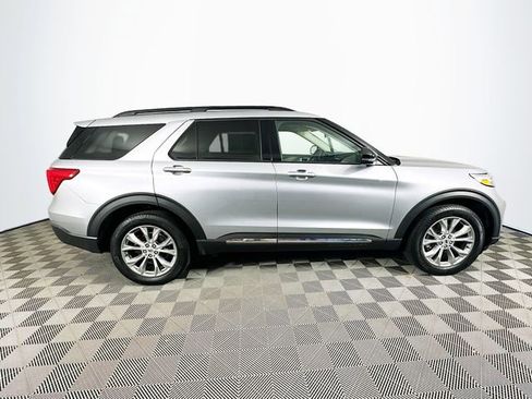 Certified 2024 Ford Explorer XLT w/ Equipment Group 202A AWD/4WD image 14