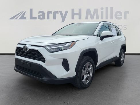 Used 2023 Toyota RAV4 XLE FWD image 1