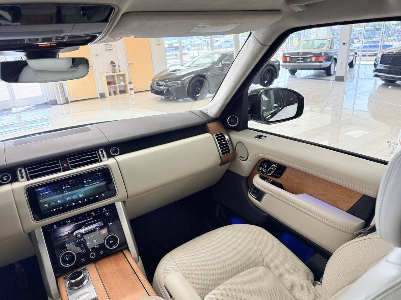 Used 2020 Land Rover Range Rover Long Wheelbase HSE AWD/4WD image 14