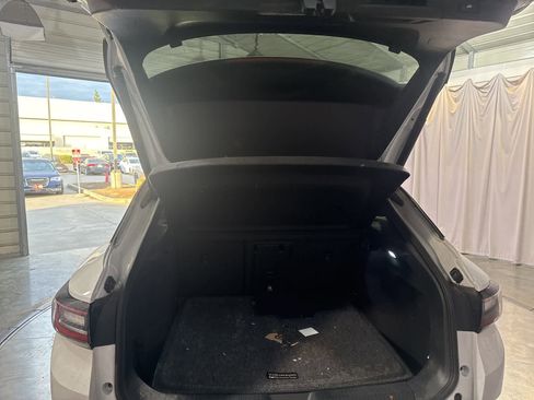 Used 2022 Volkswagen ID.4 Pro S image 8